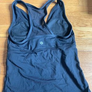 Black Lululemon tank